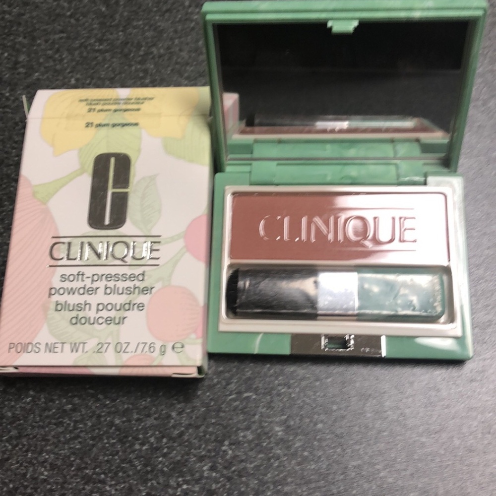 New Clinique soft pressed powder blusher
